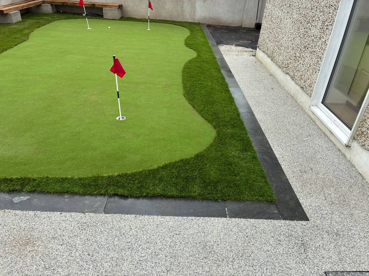 Verona blend resin with porcelain border and putting green, Ratoath