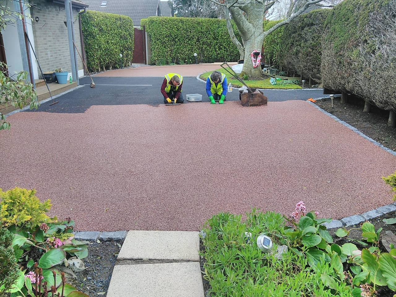 Pink granite blend resin driveway, Malahide
